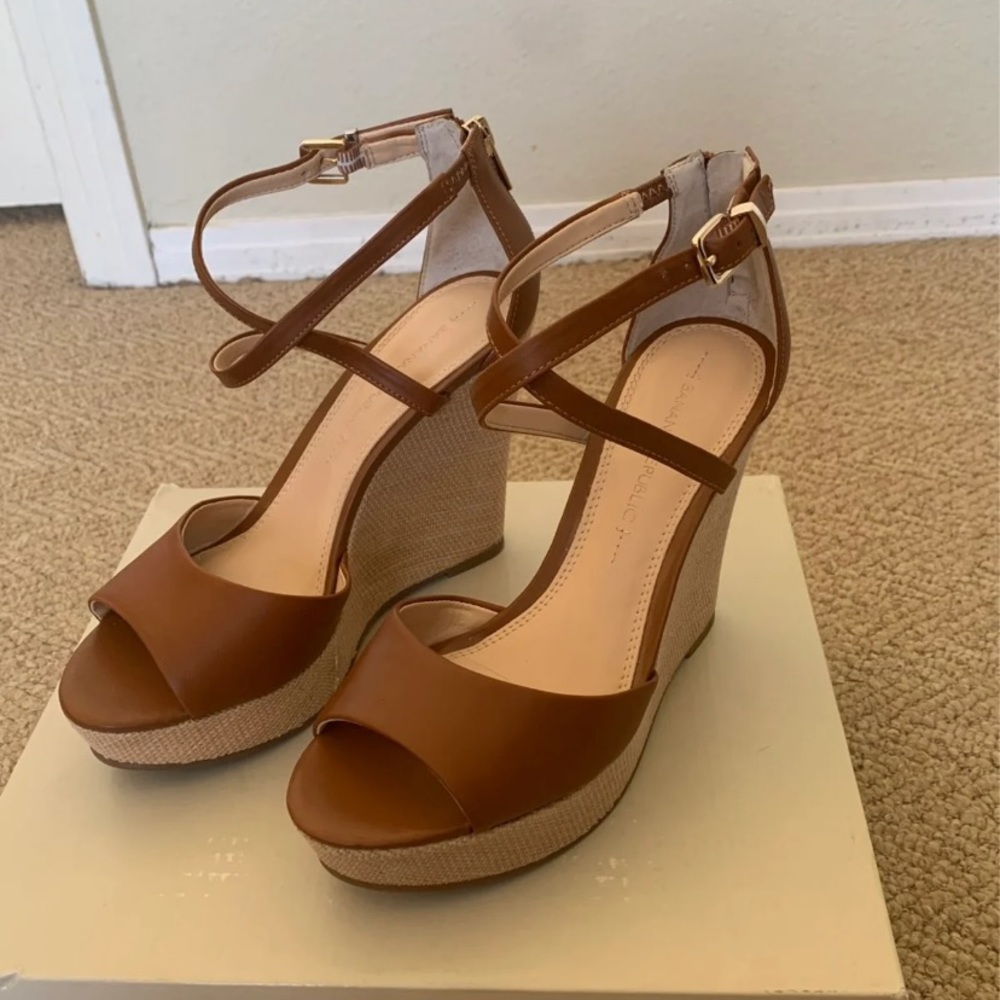 Beautiful Wedged Sandals